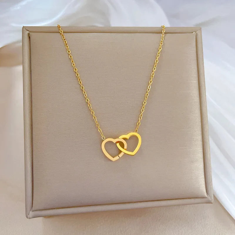 Collier Cœurs Entrelacés