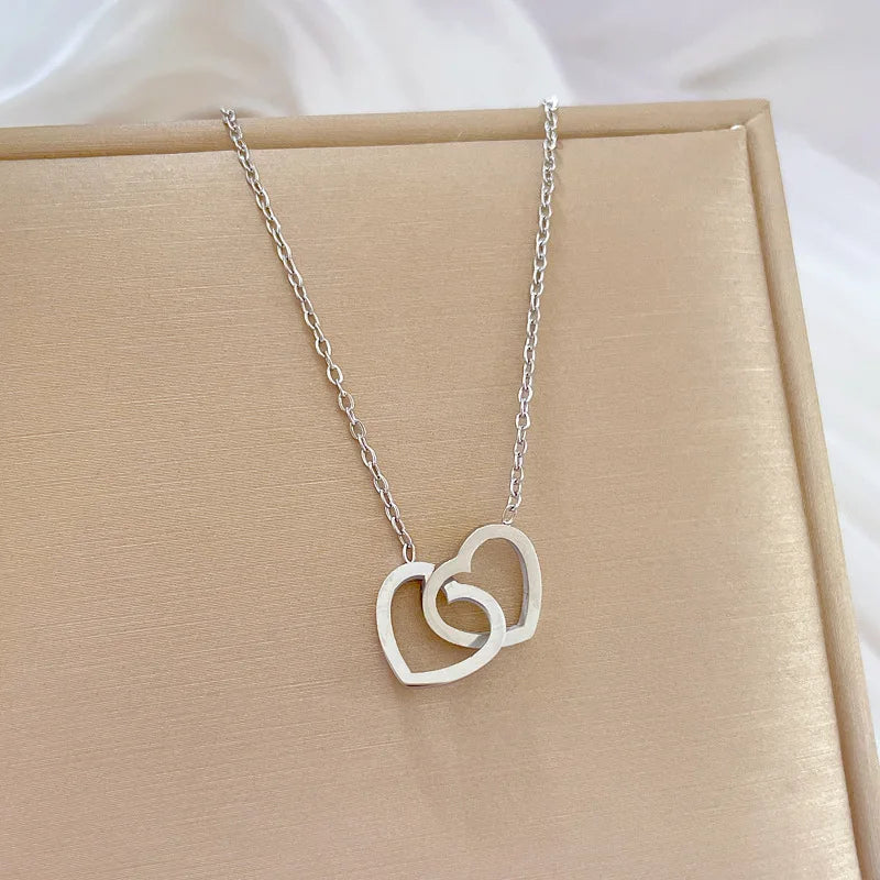 Collier Cœurs Entrelacés