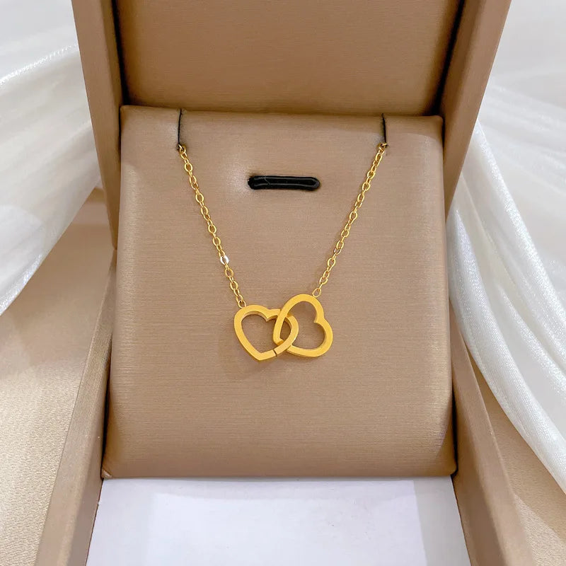 Collier Cœurs Entrelacés